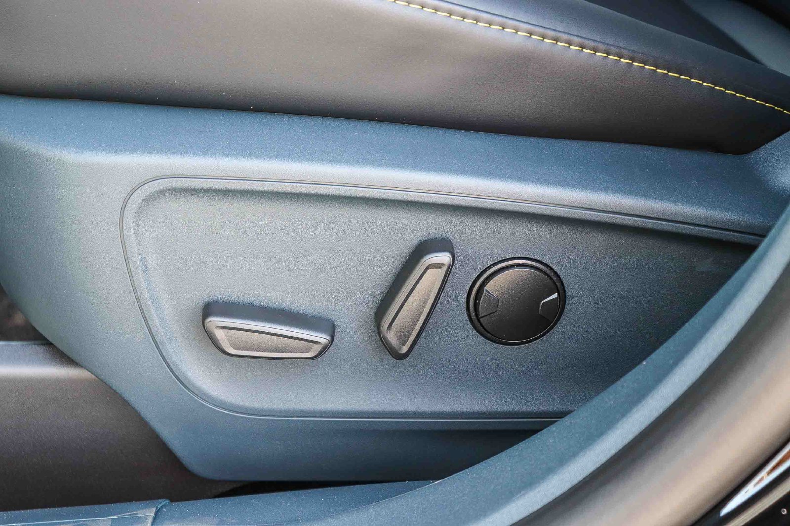 New 2026 Ford Maverick Lobo AWD/4WD image 23