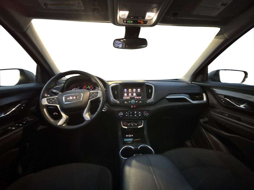 Used 2023 GMC Terrain SLE image 16