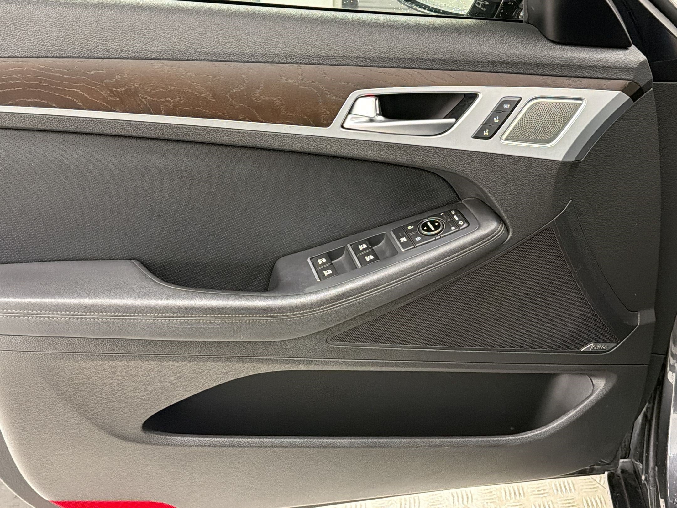Used 2019 Genesis G80 3.8 w/ Ultimate Package 03 AWD/4WD image 12