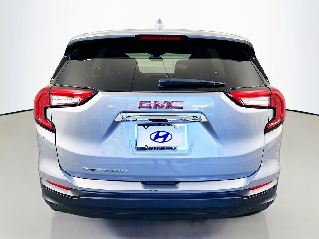 Used 2024 GMC Terrain SLE image 6