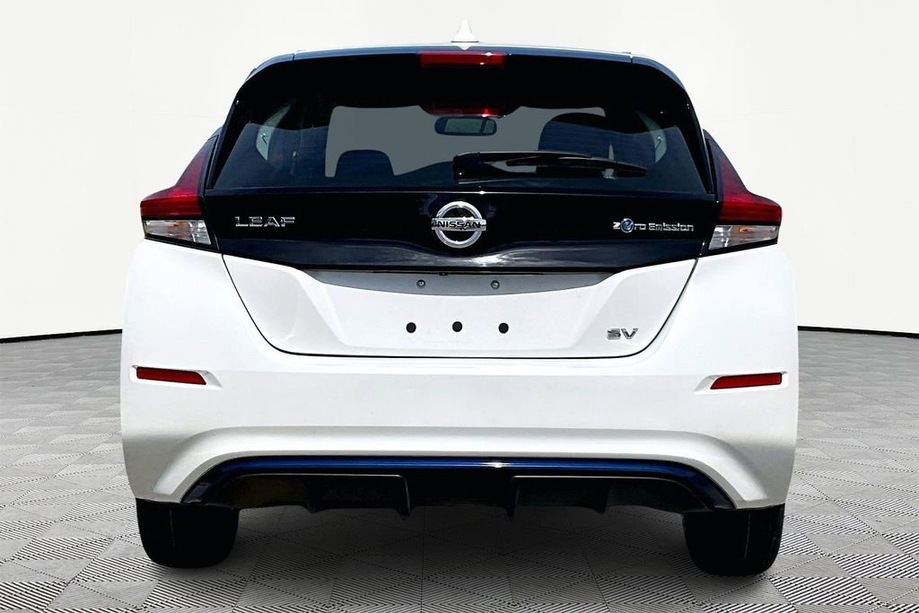 Used 2019 Nissan Leaf SV w/ SV Technology Package FWD image 4