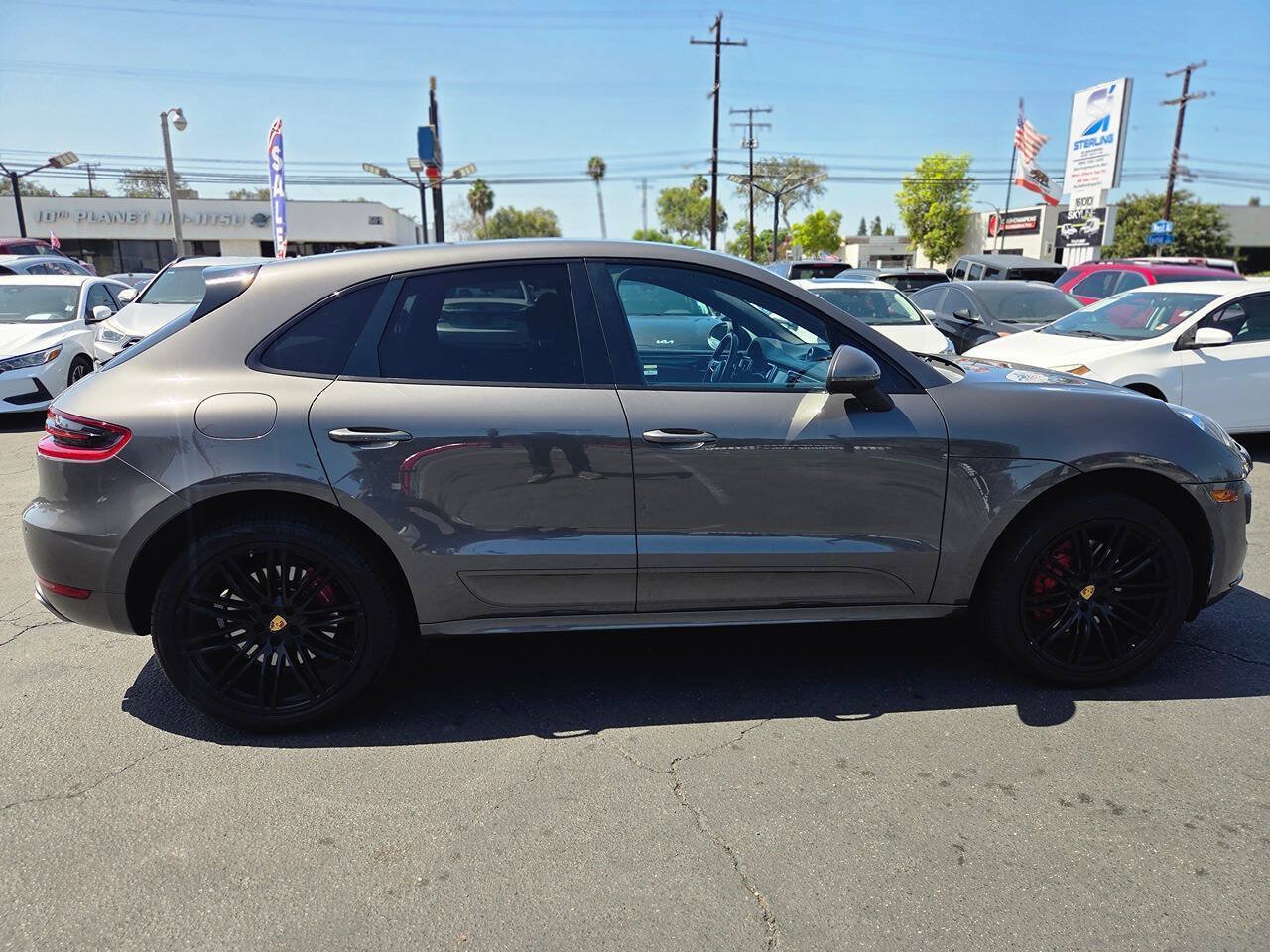 Used 2016 Porsche Macan Turbo AWD/4WD image 28