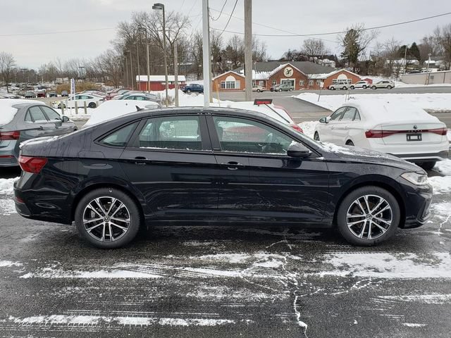 New 2026 Volkswagen Jetta Sport FWD image 2