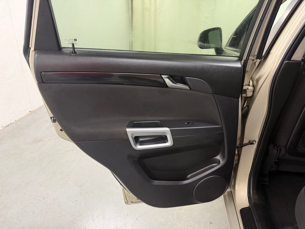 Used 2014 Chevrolet Captiva Sport LT FWD image 15