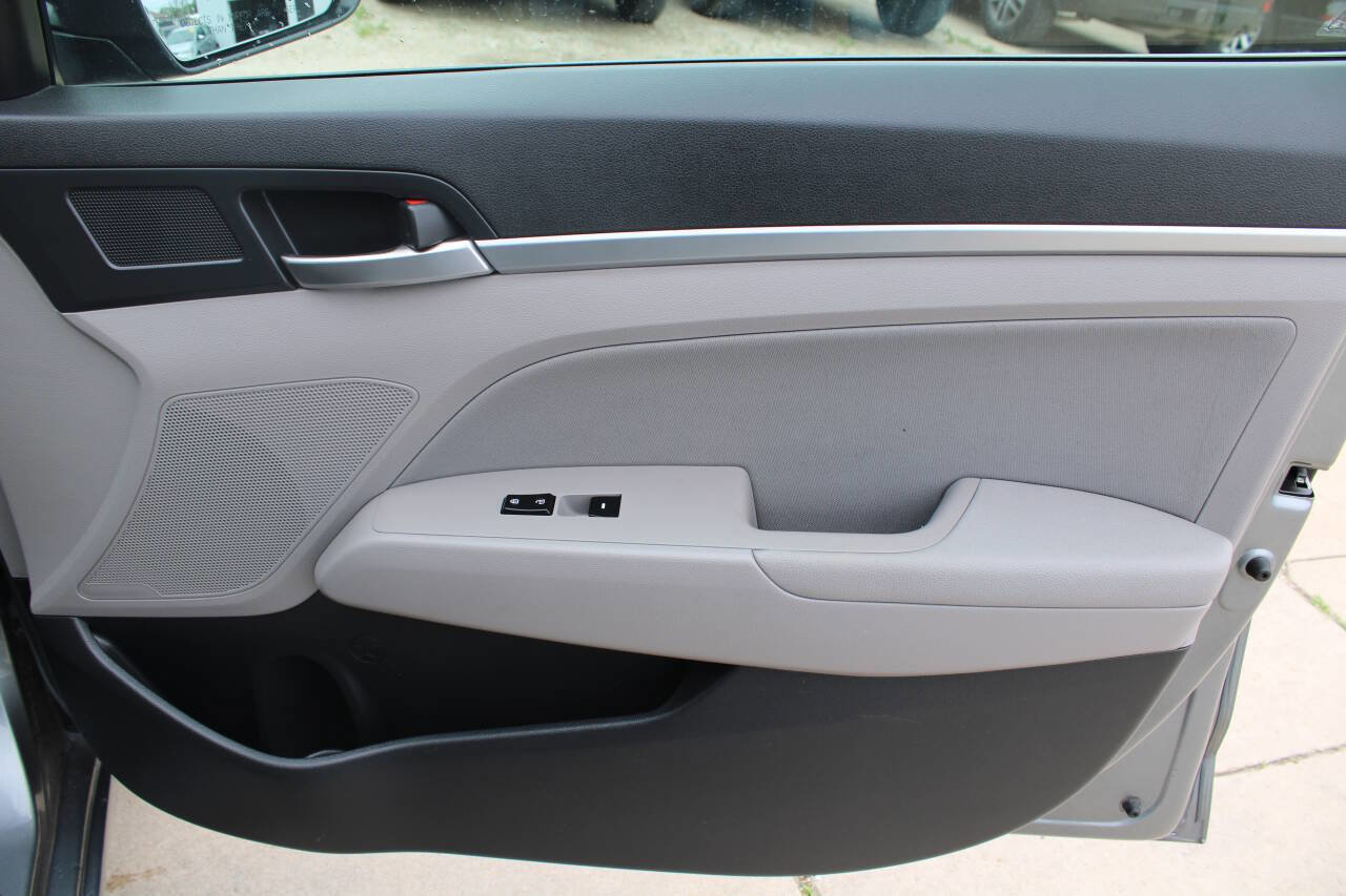Used 2019 Hyundai Elantra SEL FWD image 7