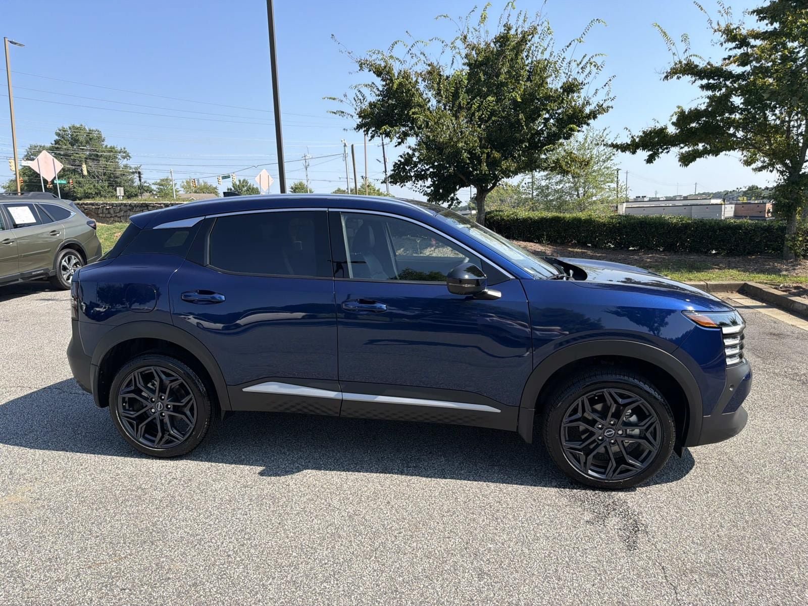 Used 2026 Nissan Kicks SR FWD image 8