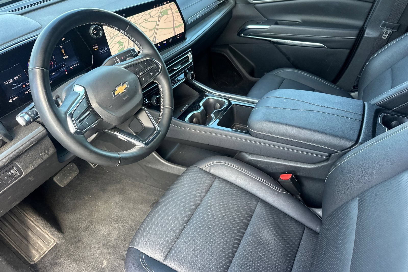 Used 2025 Chevrolet Traverse LT AWD/4WD image 10
