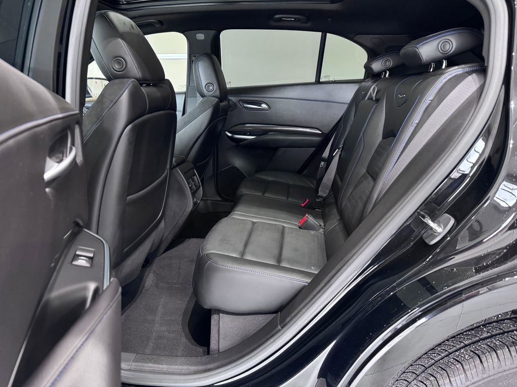 Used 2024 Cadillac XT4 Sport image 10