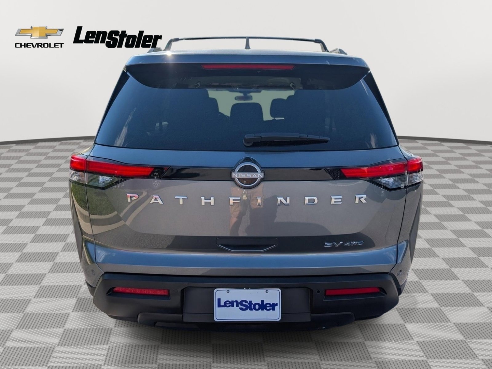 Used 2023 Nissan Pathfinder SV image 4