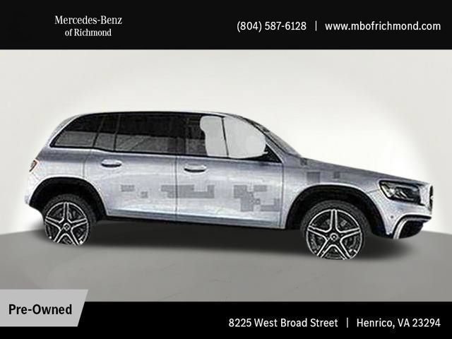 Used 2025 Mercedes-Benz GLB 250 4MATIC image 14