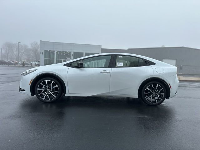 New 2026 Toyota Prius Plug-In Hybrid image 4