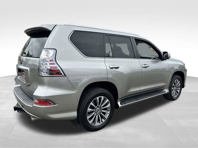 Used 2023 Lexus GX 460 Luxury w/ Accessory Package image 4
