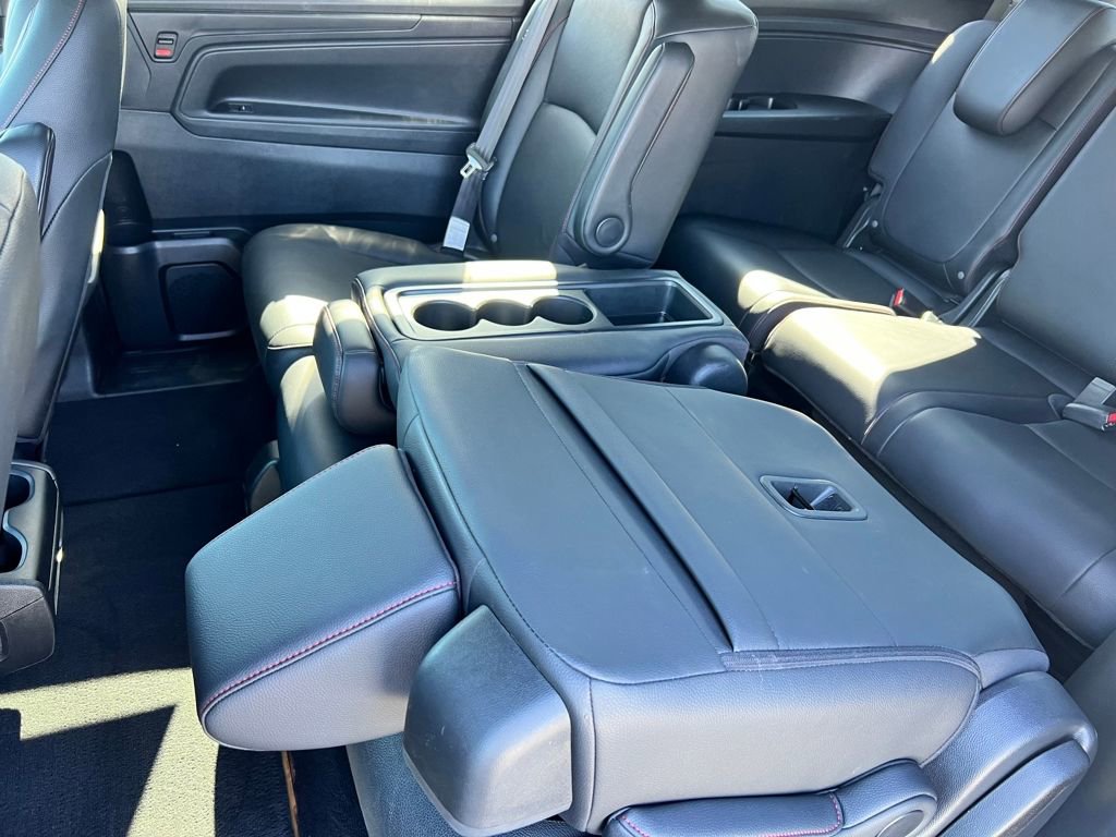Used 2025 Honda Odyssey Sport-L image 17