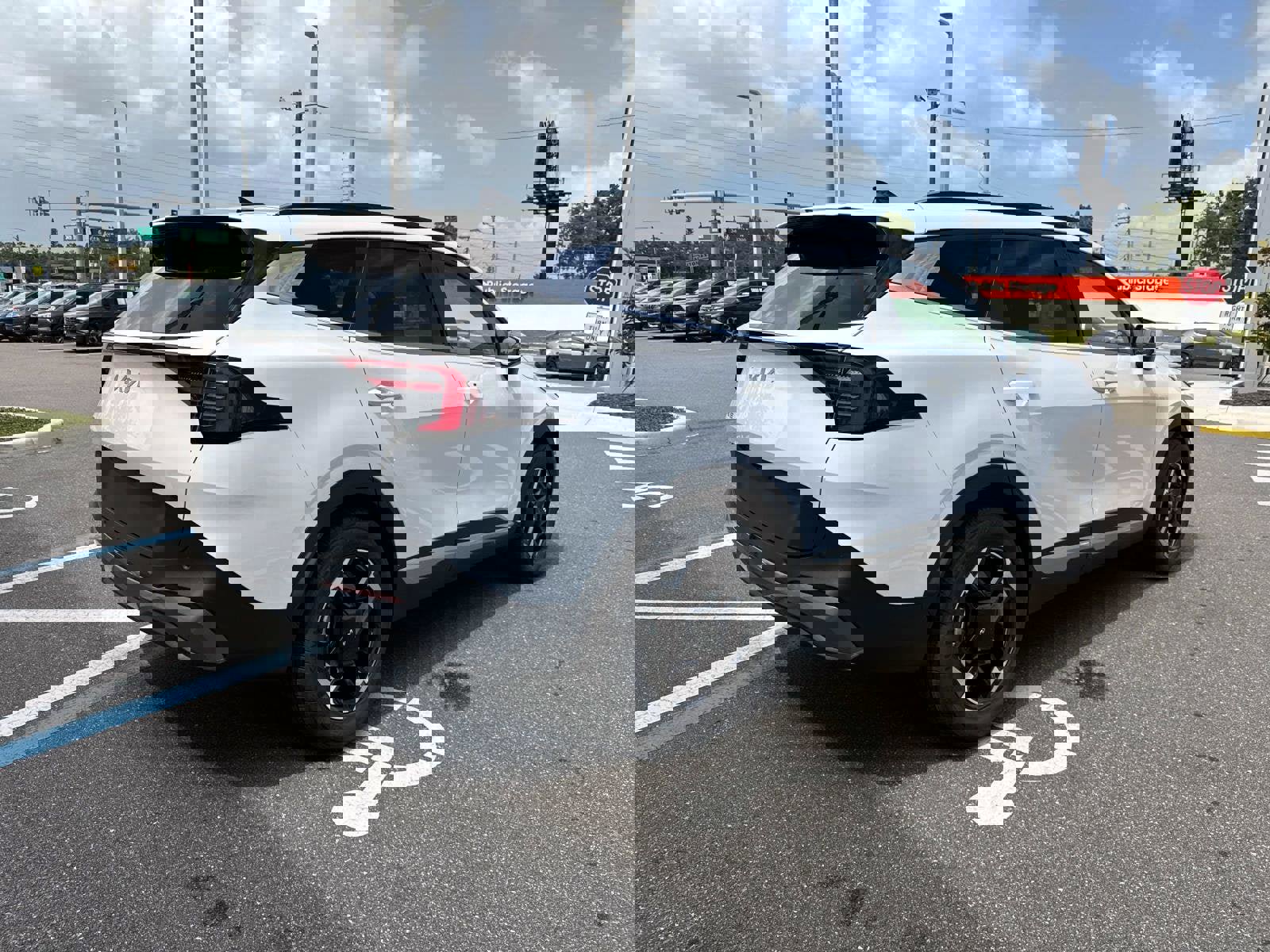New 2026 Kia Sportage EX image 3