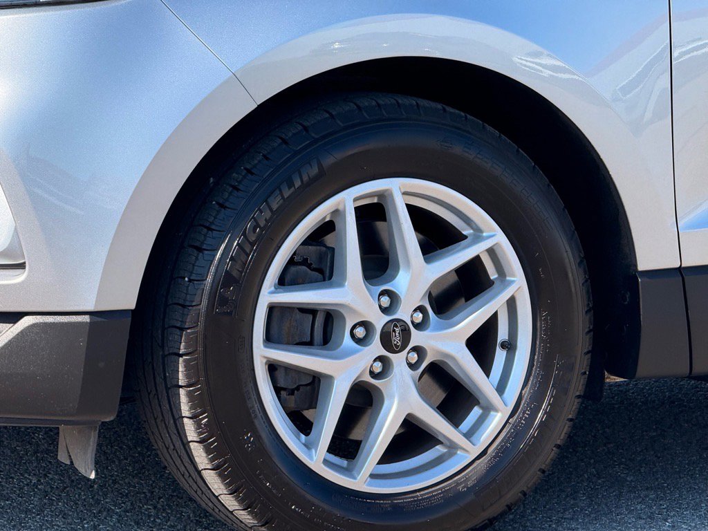 Used 2024 Ford Edge SEL image 25