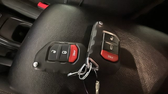 Used 2024 Jeep Wrangler Unlimited AWD/4WD image 19