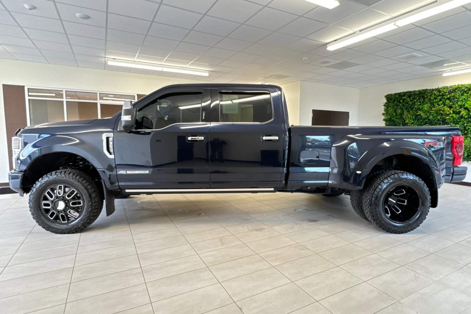 Used 2022 Ford F350 Platinum image 7