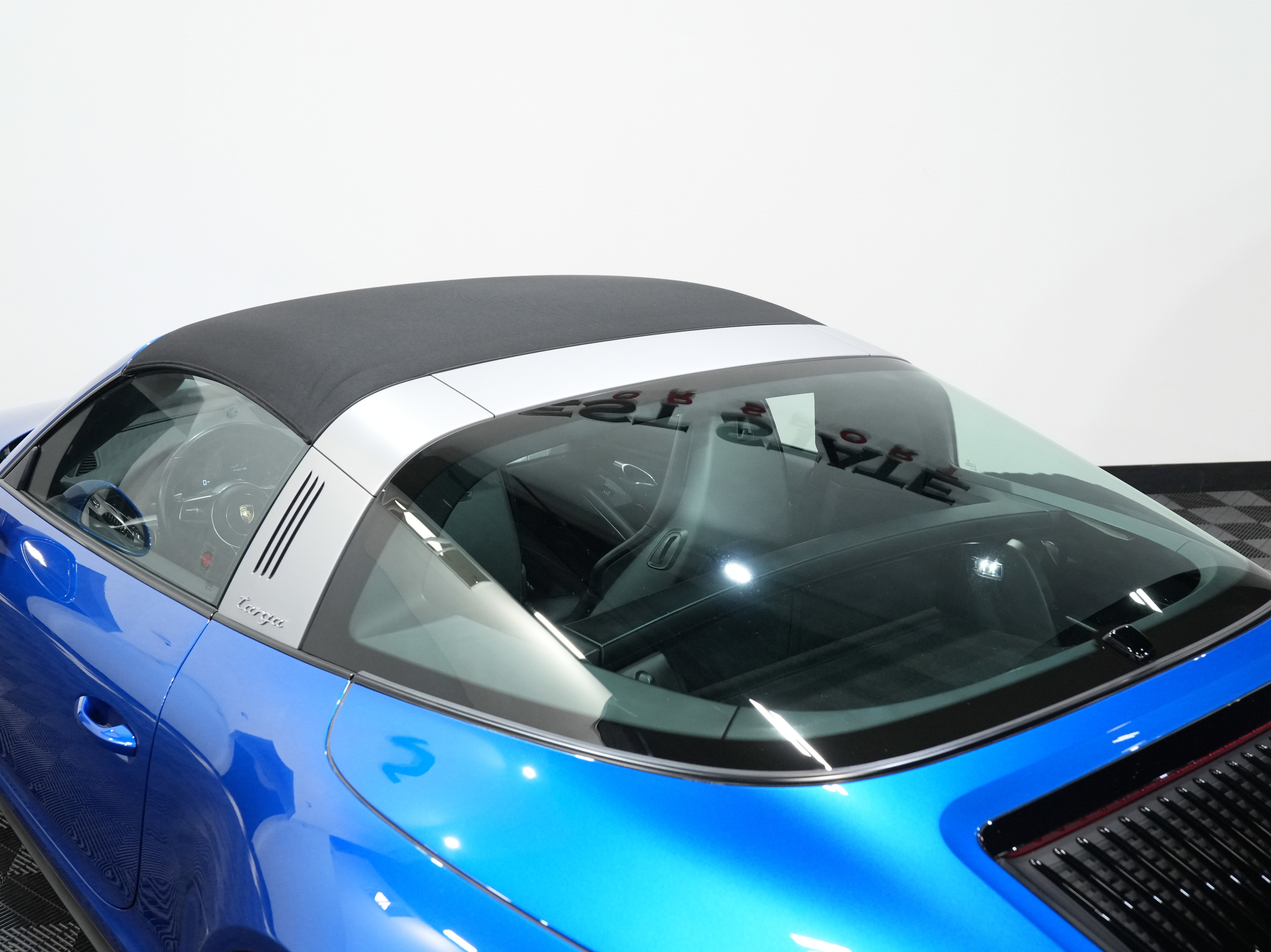 Used 2017 Porsche 911 Targa 4S image 24