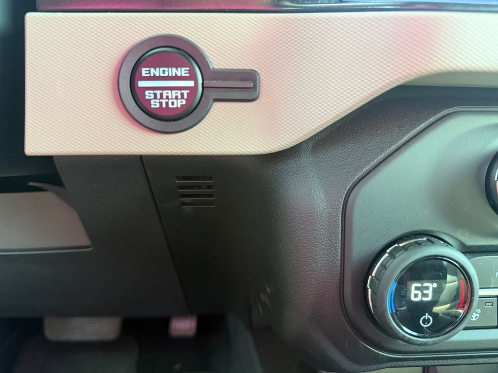 Used 2023 Ford Bronco Wildtrak AWD/4WD image 19