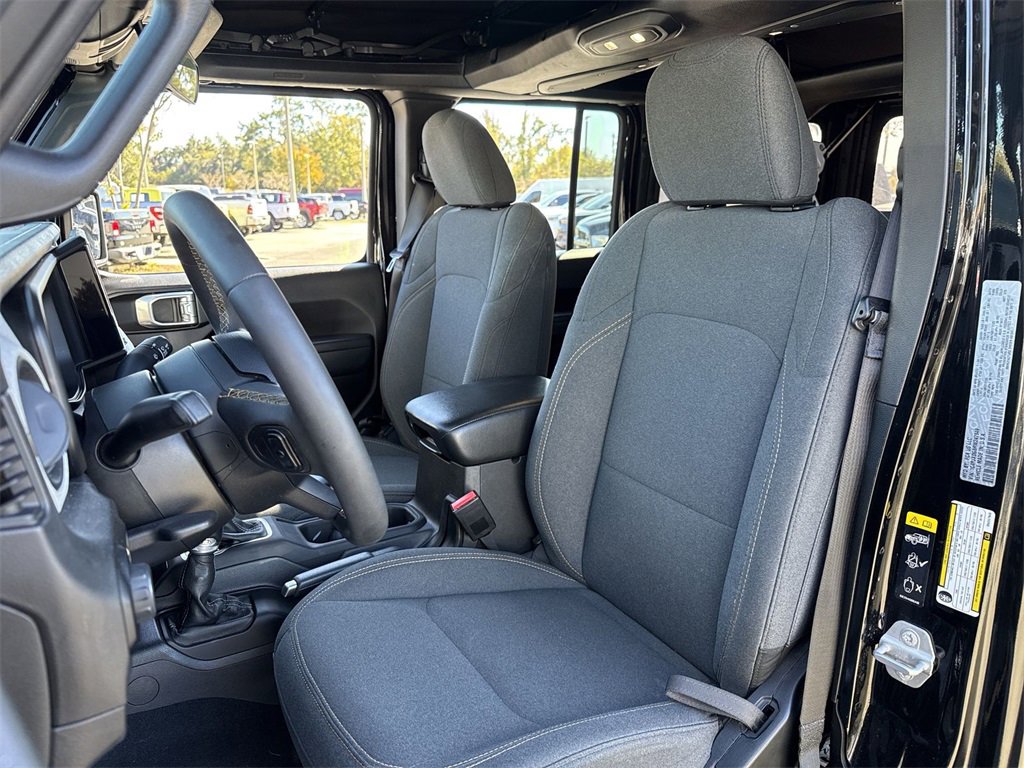 Used 2024 Jeep Wrangler Sport S image 11