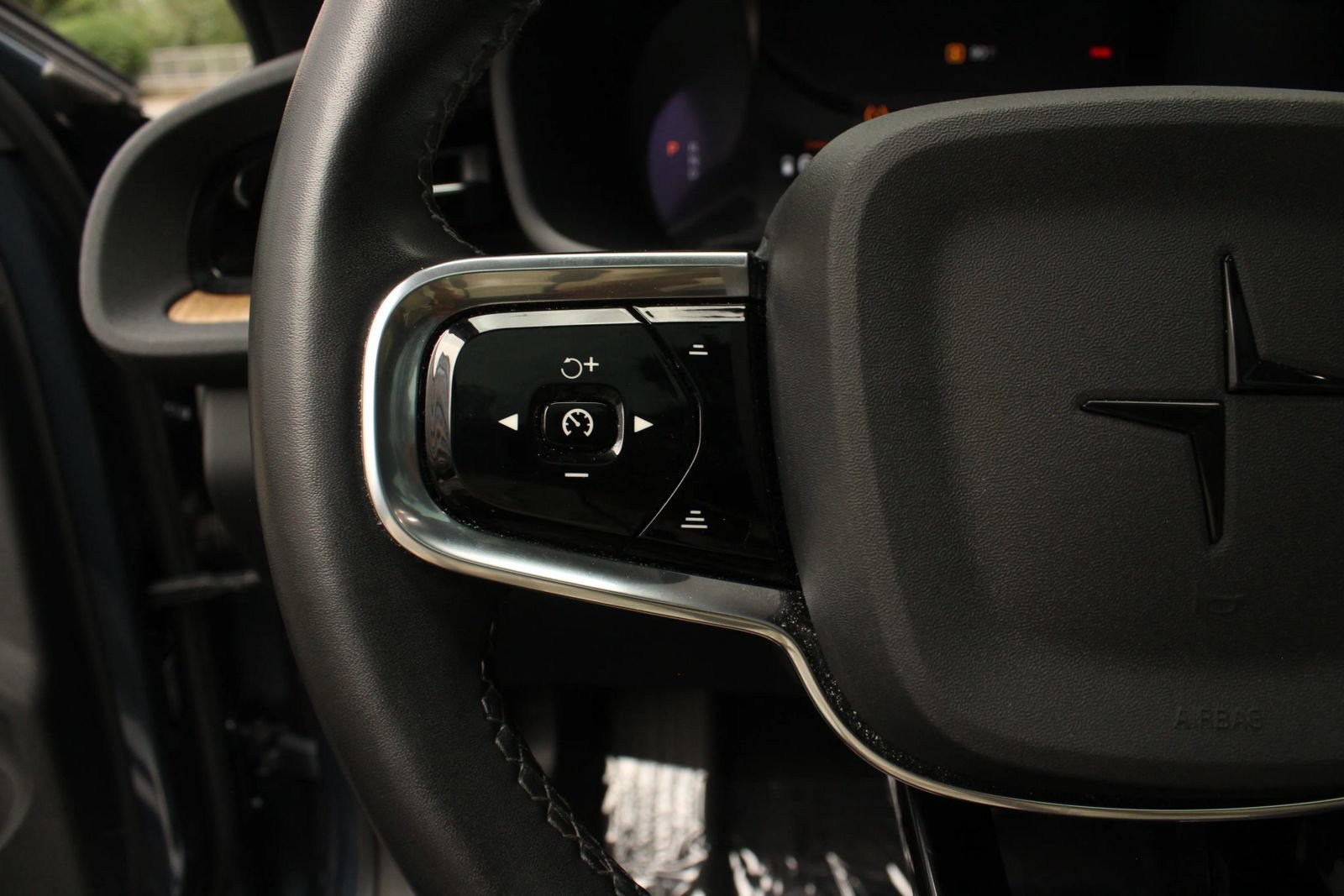 Used 2022 Polestar Polestar 2 w/ Performance Package AWD/4WD image 27