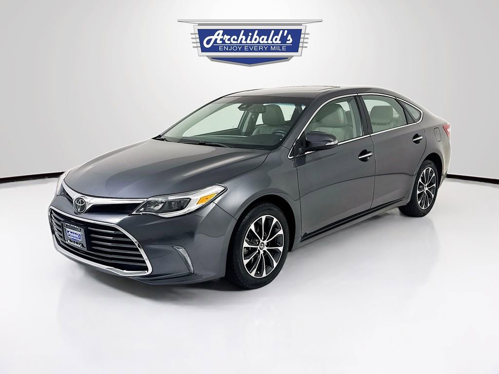 Used 2018 Toyota Avalon XLE Premium w/ Carpet Mat Package image 3