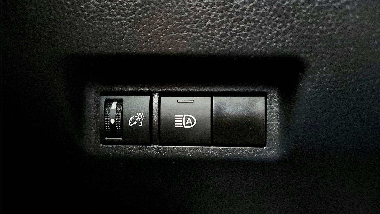 Certified 2023 Toyota RAV4 LE image 32