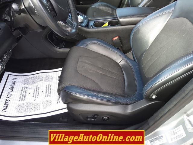 Used 2015 Chrysler 200 S w/ Navigation & Sound Group I image 19