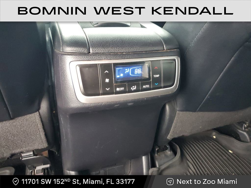 Used 2017 Toyota Highlander Limited image 18