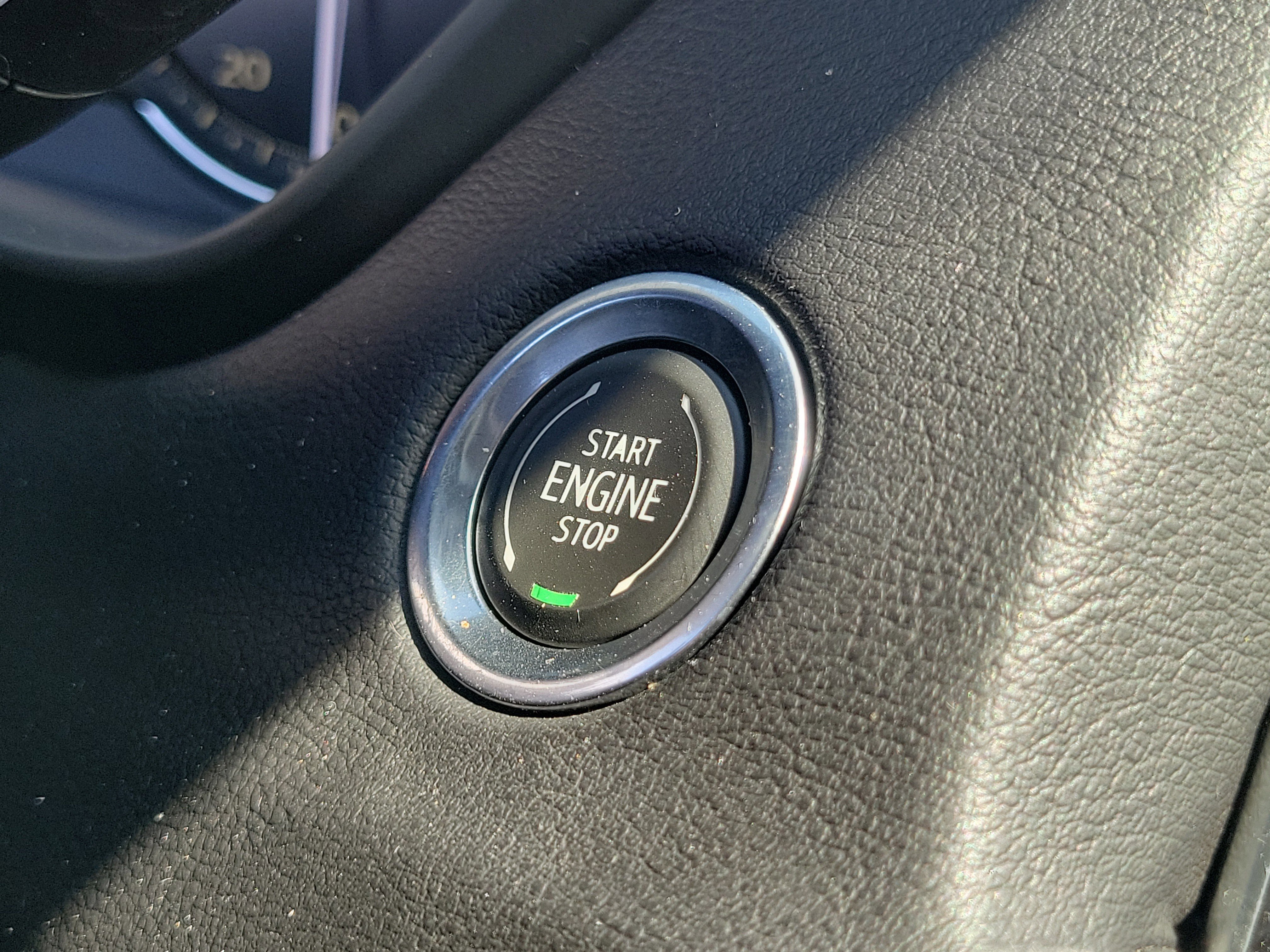 Used 2021 Cadillac XT4 Premium Luxury AWD/4WD image 29