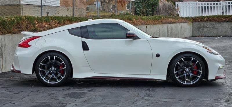 Used 2016 Nissan 370Z NISMO image 6
