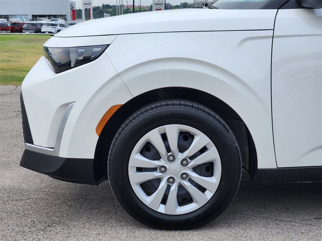 Certified 2023 Kia Soul LX image 8
