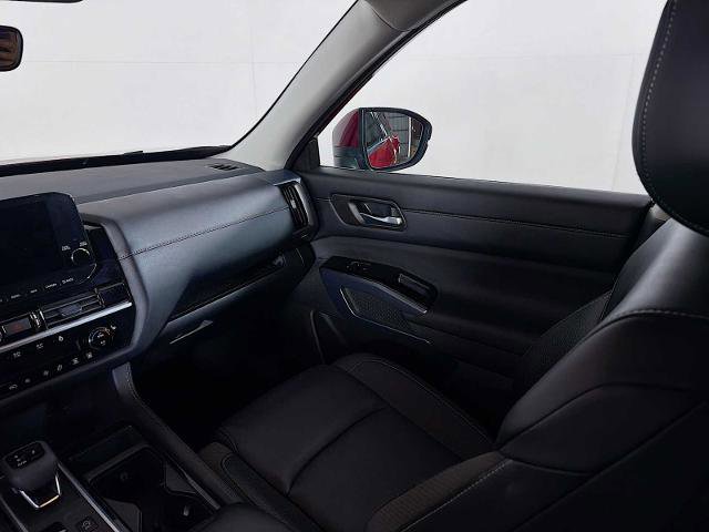 Certified 2025 Nissan Pathfinder SL AWD/4WD image 20