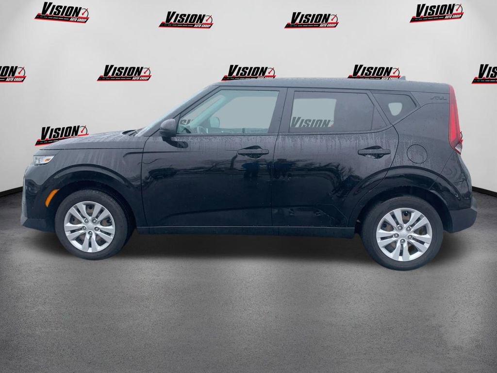 Used 2021 Kia Soul LX image 8