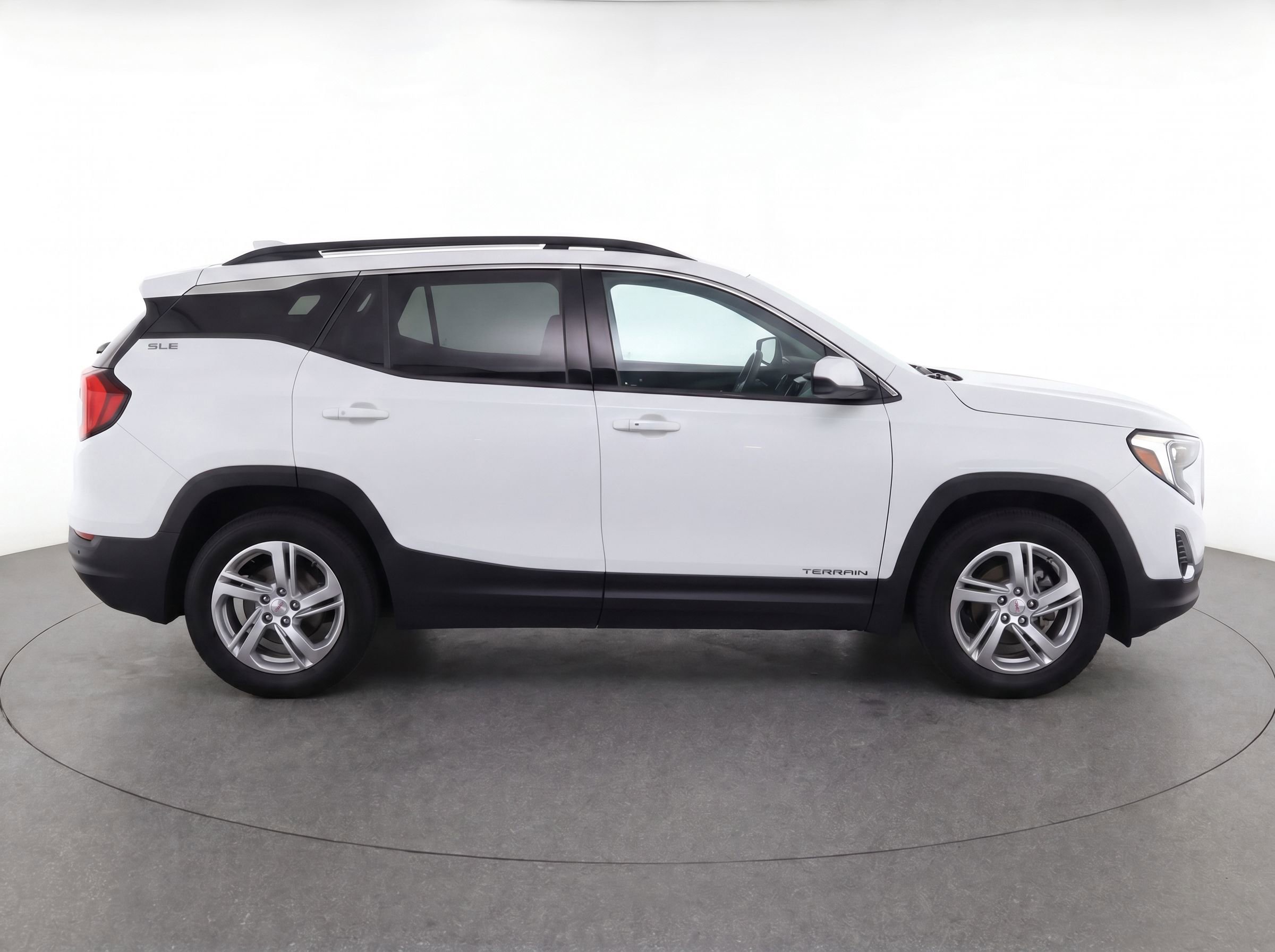 Used 2019 GMC Terrain SLE w/ Driver Convenience Package AWD/4WD image 8