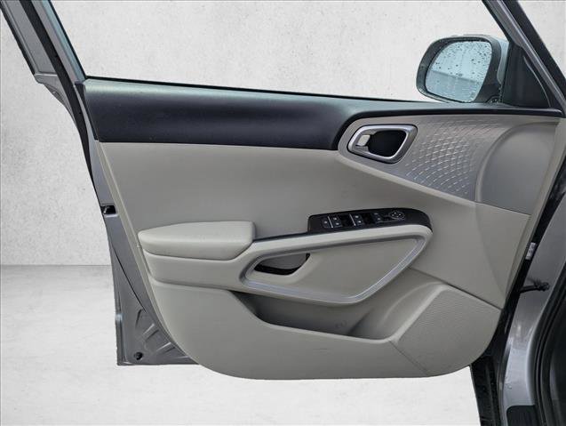 Used 2022 Kia Soul LX FWD image 18