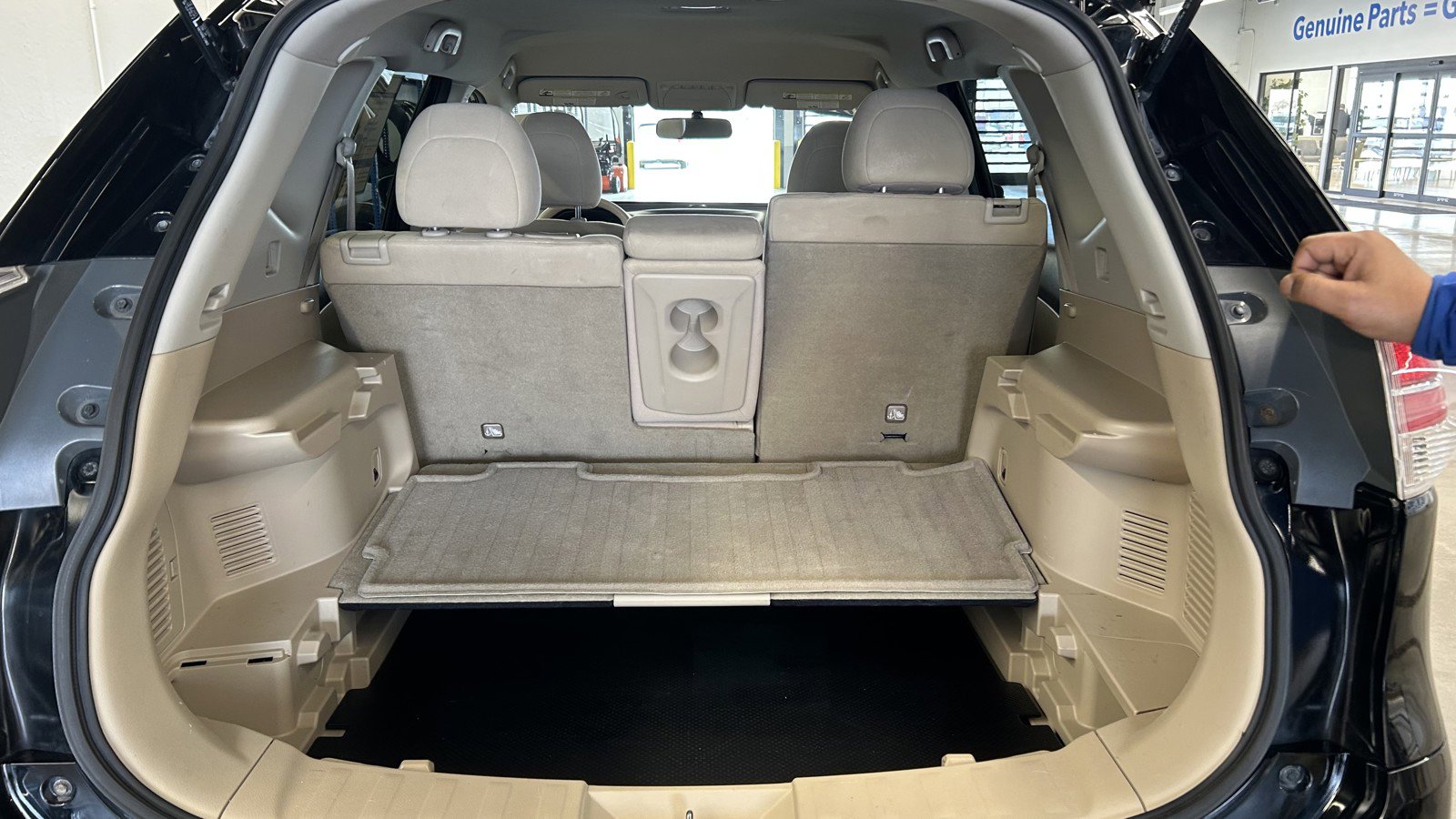 Used 2015 Nissan Rogue SV image 14