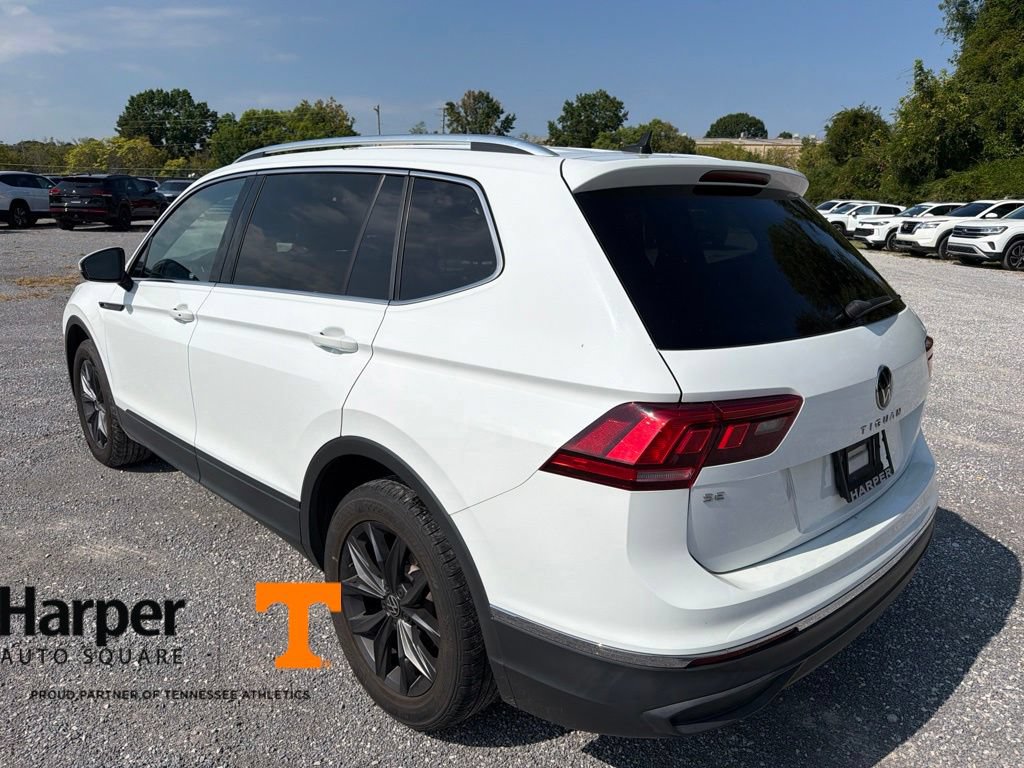 Used 2022 Volkswagen Tiguan SE FWD image 3