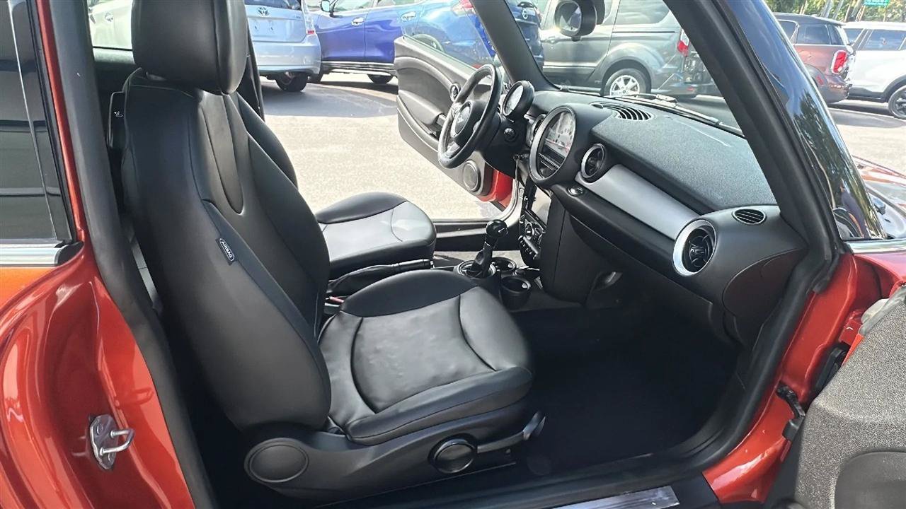 Used 2013 MINI Cooper Clubman FWD image 23