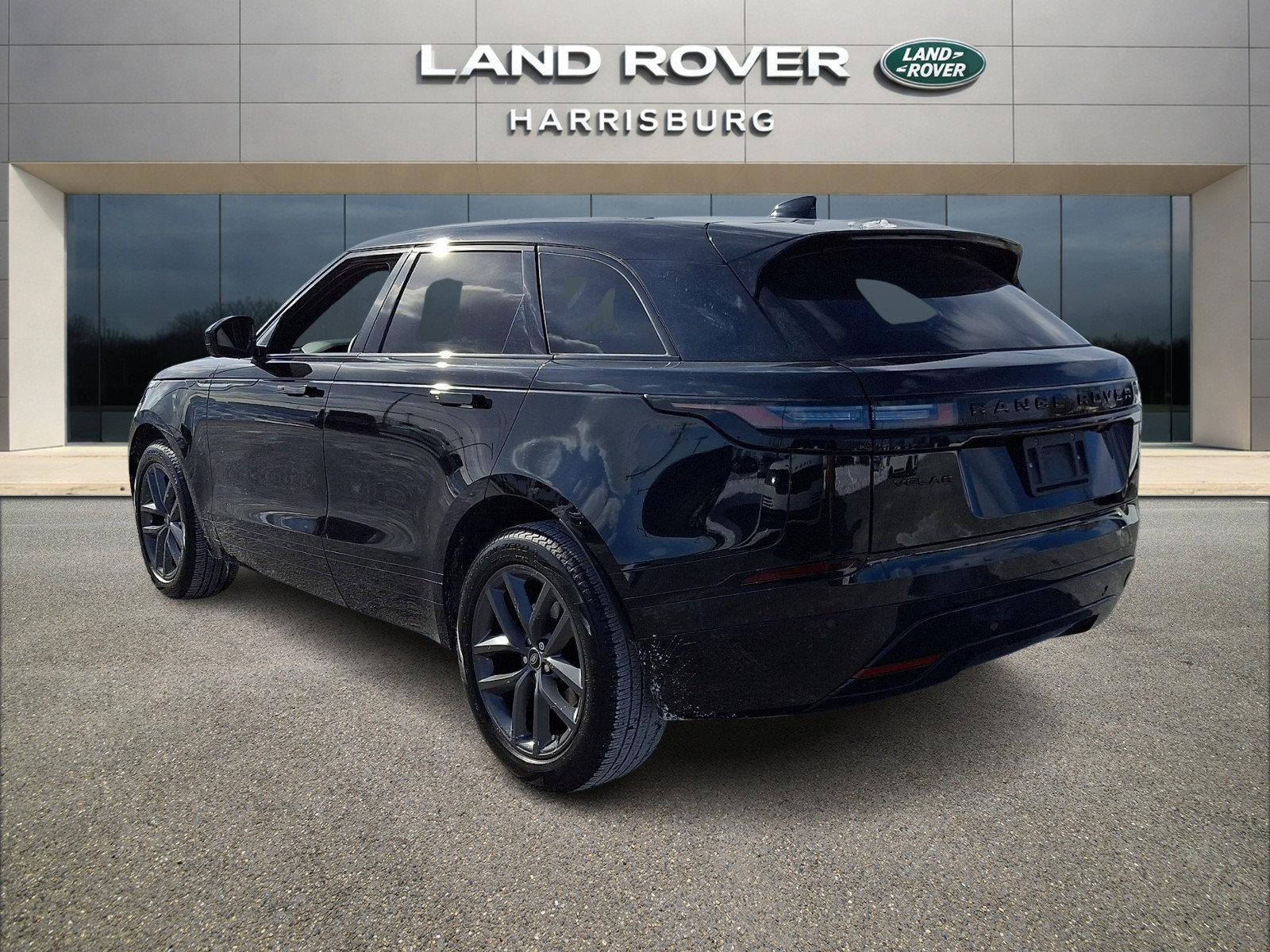 Used 2026 Land Rover Range Rover Velar Dynamic SE image 2