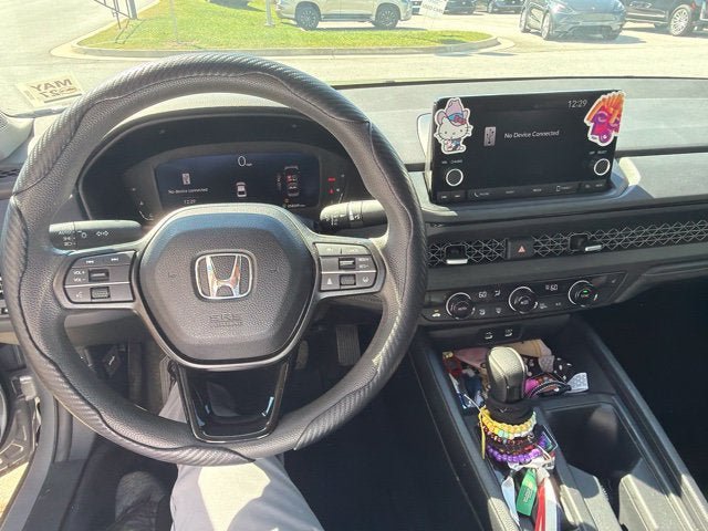 Used 2023 Honda Accord EX image 13