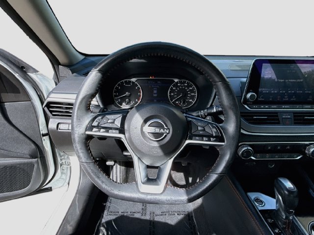 Used 2024 Nissan Altima 2.5 SR FWD image 11