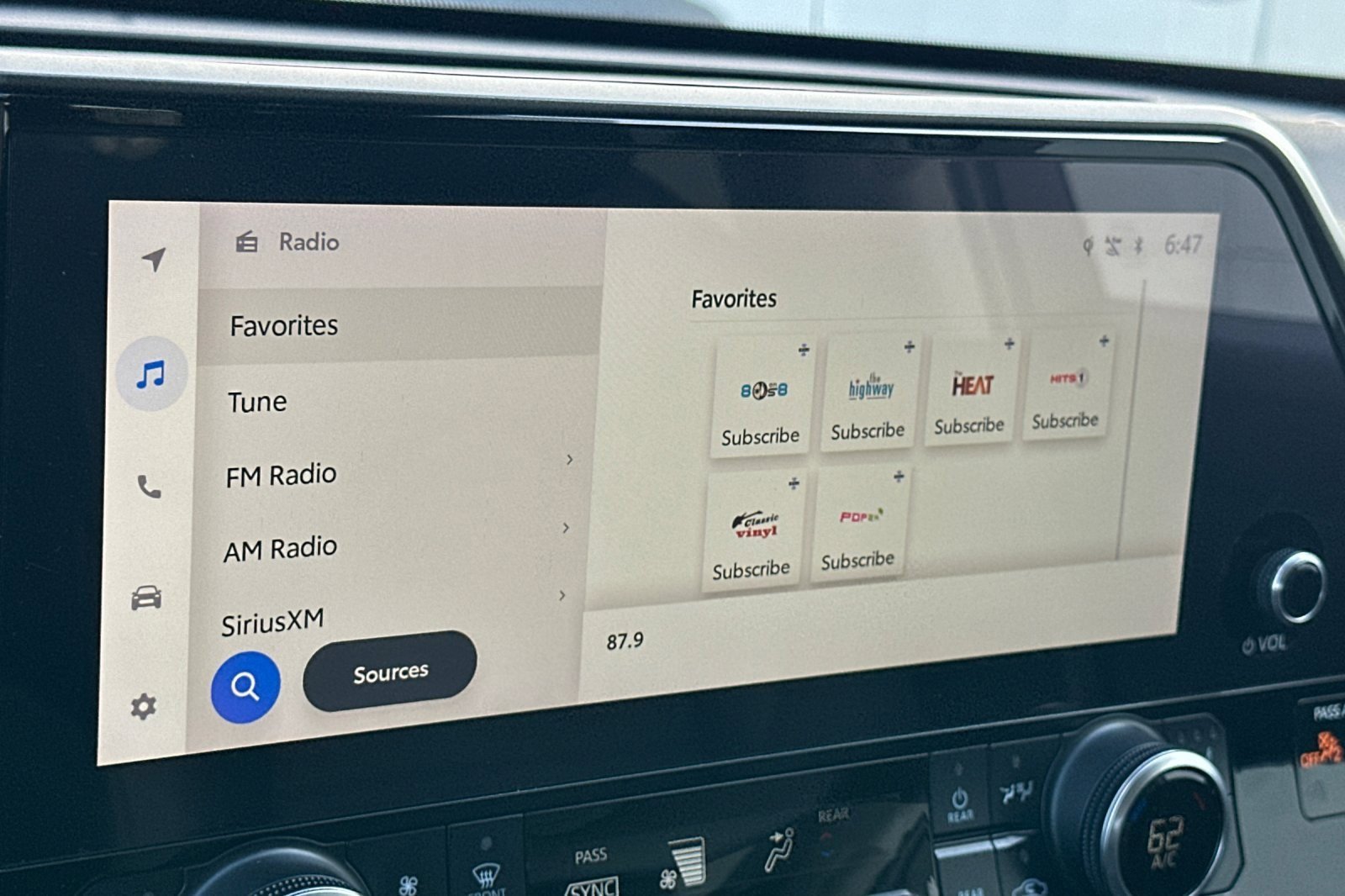 Used 2023 Toyota Highlander XLE image 18