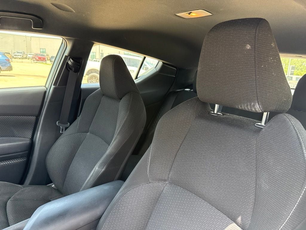Used 2019 Toyota C-HR LE FWD image 10