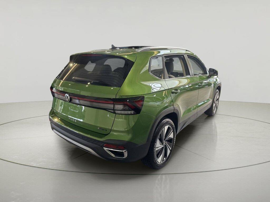 New 2026 Volkswagen Taos SE AWD/4WD image 7