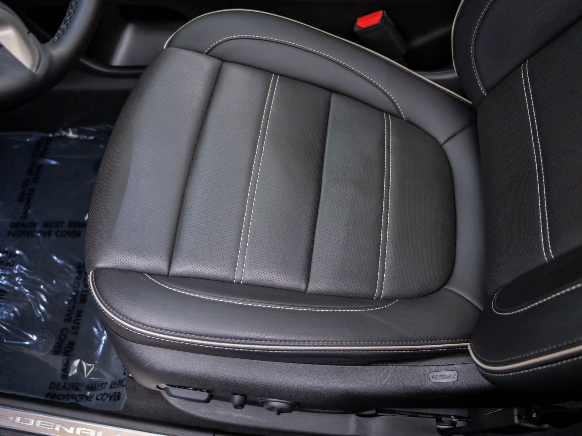 Used 2023 GMC Acadia Denali w/ Denali Ultimate Package image 17