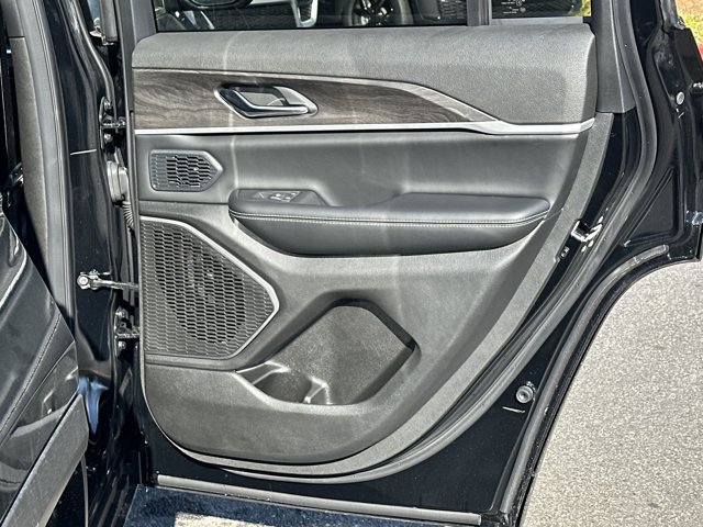 New 2026 Jeep Grand Cherokee Limited w/ Limited Altitude Package AWD/4WD image 18
