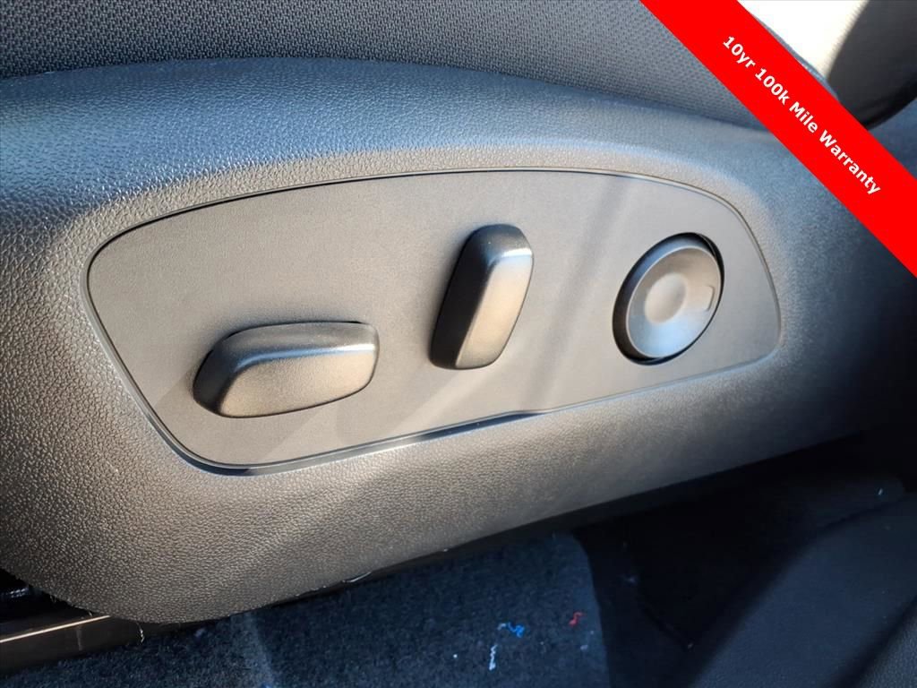 New 2026 Chevrolet Traverse LT w/ Midnight/Sport Edition image 14