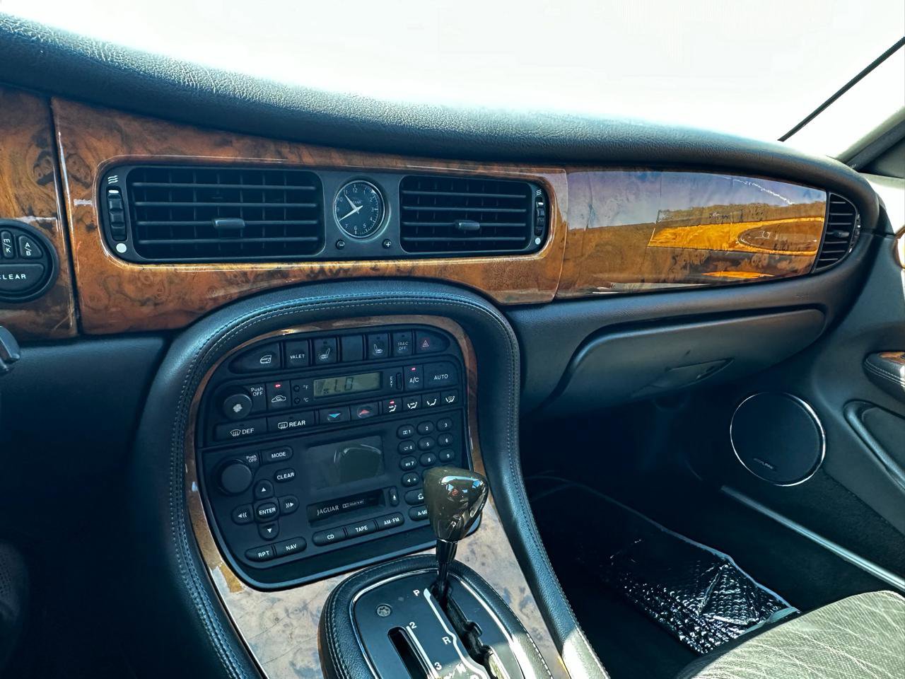 Used 2003 Jaguar XJ8 RWD image 78