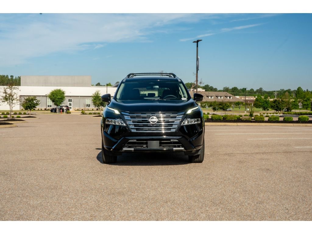 Used 2026 Nissan Rogue Platinum w/ Platinum Premium Package AWD/4WD image 2